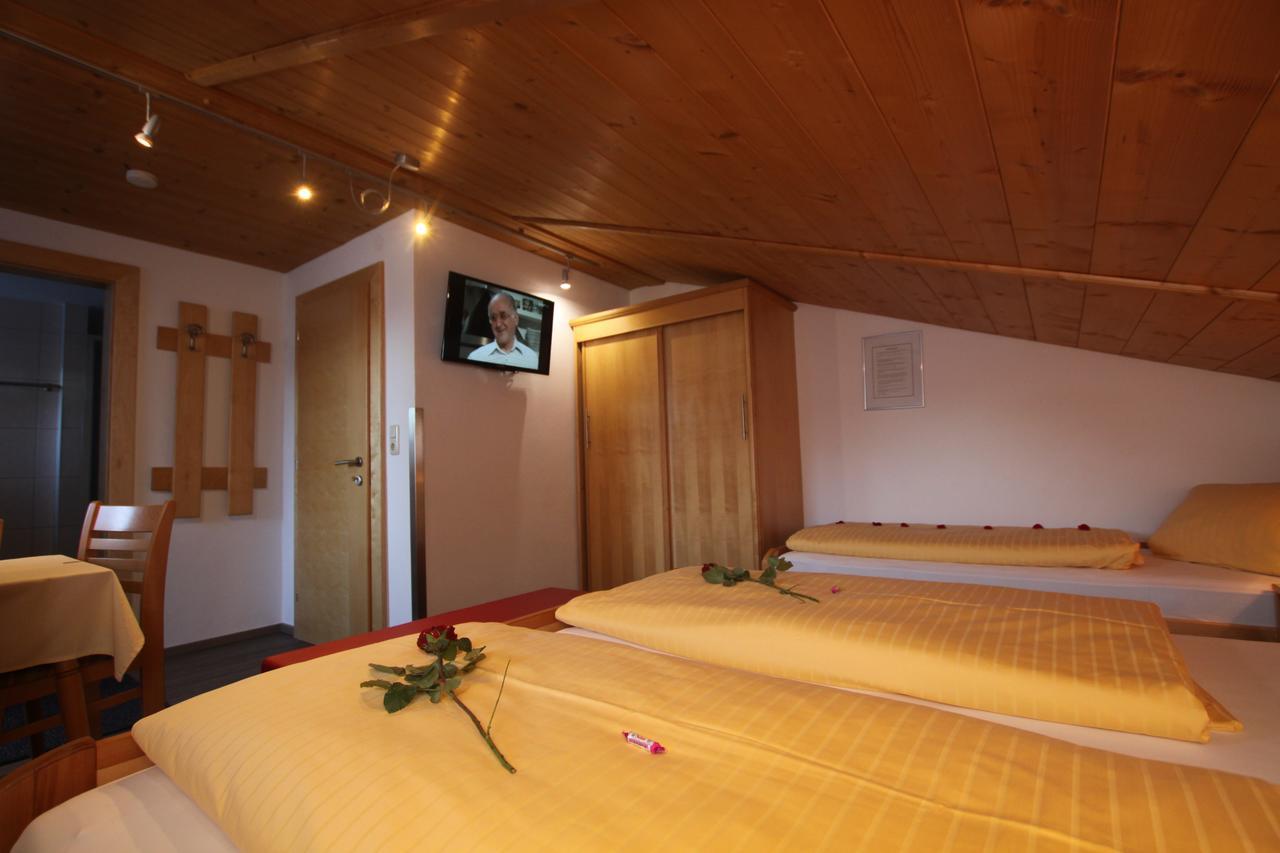Gaestehaus Alpina Sankt Anton am Arlberg Exterior foto