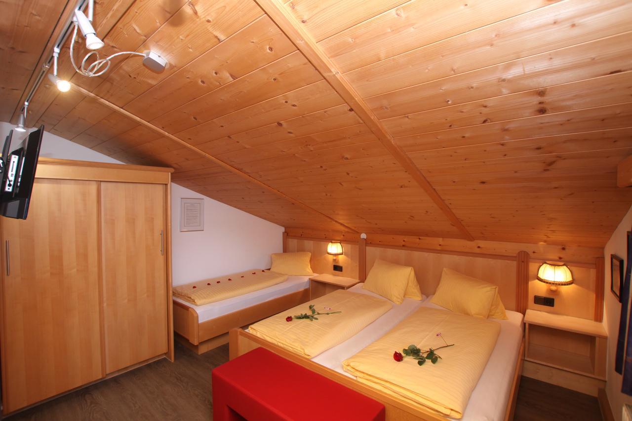 Gaestehaus Alpina Sankt Anton am Arlberg Exterior foto