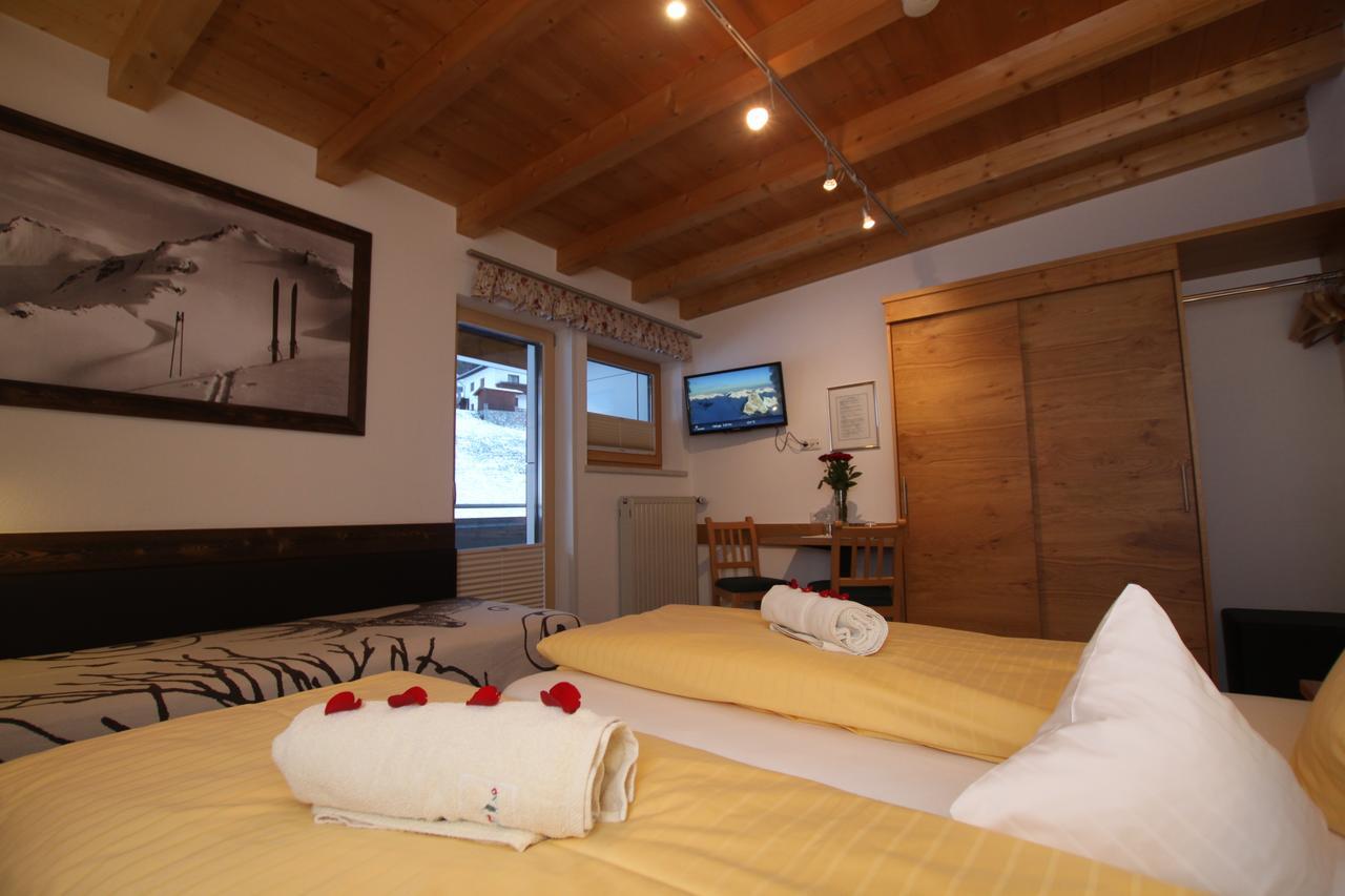 Gaestehaus Alpina Sankt Anton am Arlberg Exterior foto