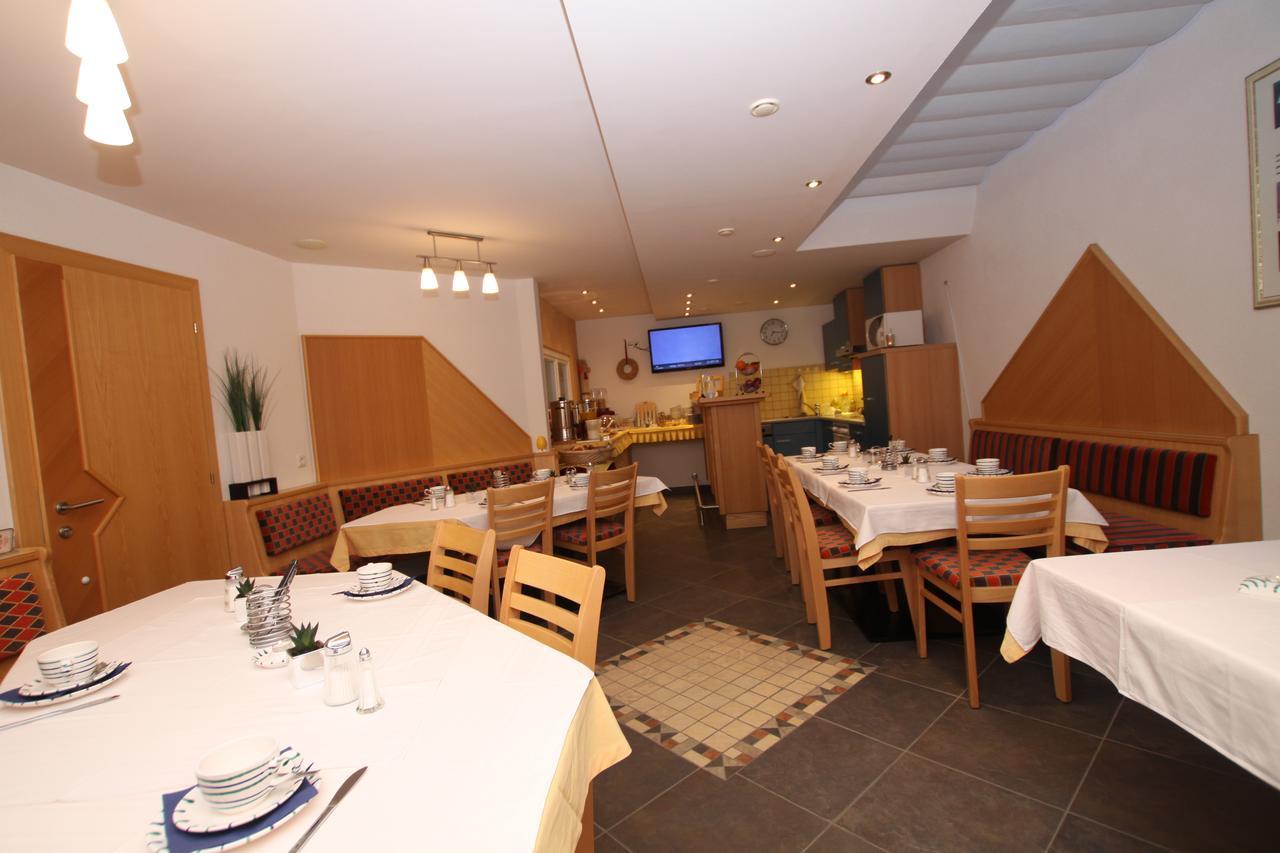Gaestehaus Alpina Sankt Anton am Arlberg Exterior foto